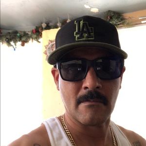 Meet your Posher, Constantino